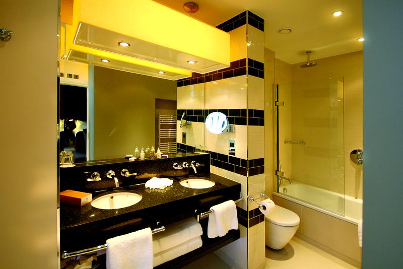 Luxury Ensuite Hotel Bathroom