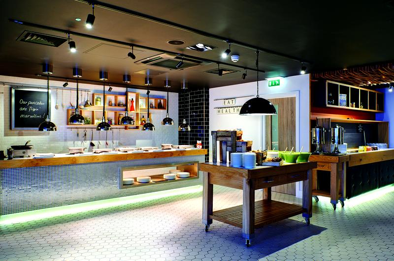 Hotel Breakfast Buffet & Servery